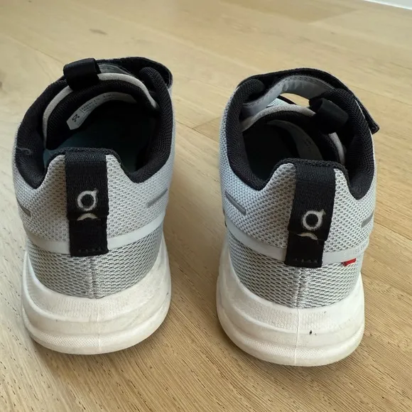 On Running Kids' Gray Sneakers size 13 barley worn