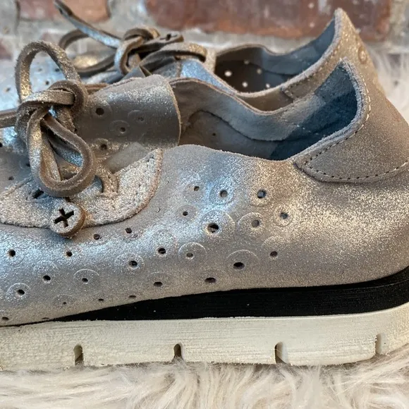 OTBT Metallic Silver Sneakers, Size 7.5M