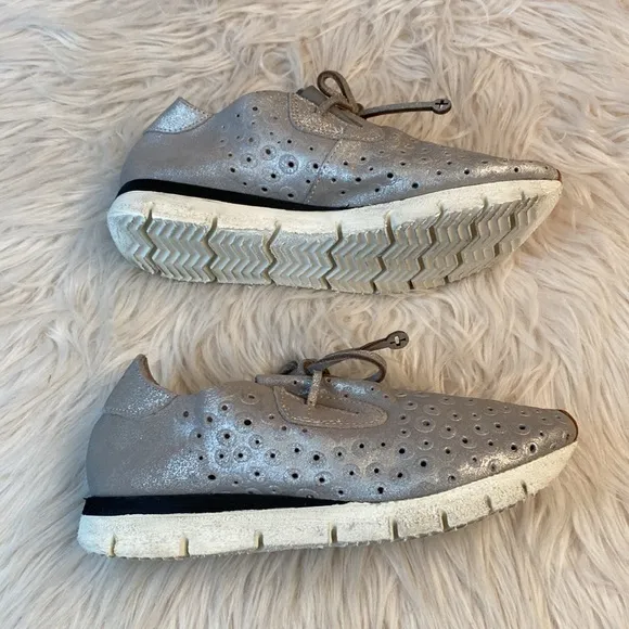 OTBT Metallic Silver Sneakers, Size 7.5M