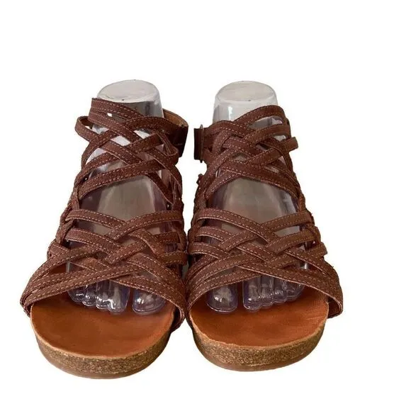 OTBT St Joseph Leather Strappy Heeled Sandals Wood Women Size 11 Artsy Unique