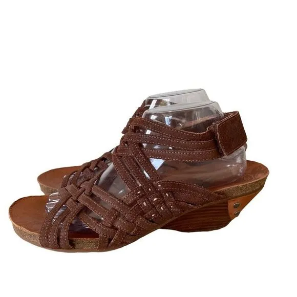 OTBT St Joseph Leather Strappy Heeled Sandals Wood Women Size 11 Artsy Unique