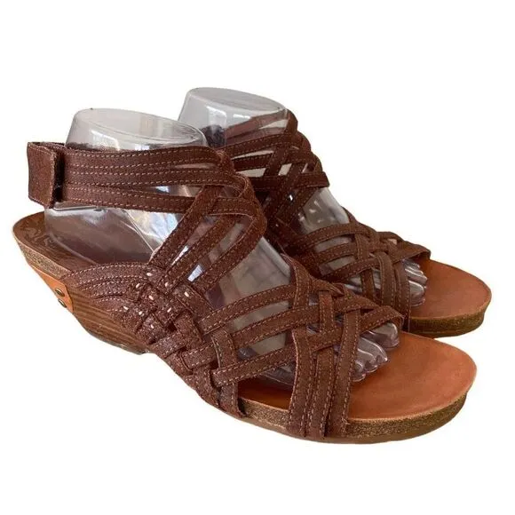 OTBT St Joseph Leather Strappy Heeled Sandals Wood Women Size 11 Artsy Unique