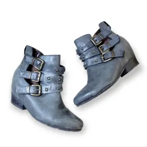 OTBT Valley View Gray leather booties hidden wedge open triple straps Size 7