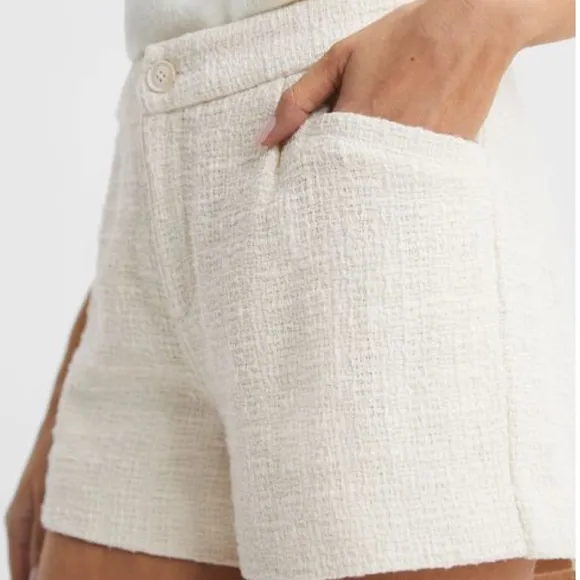PAIGE Patrizia Textured High Rise Shorts in Cream Size 10