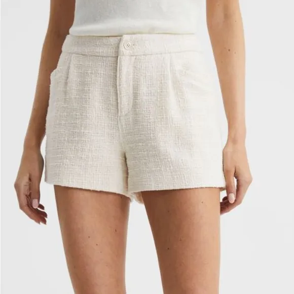 PAIGE Patrizia Textured High Rise Shorts in Cream Size 10