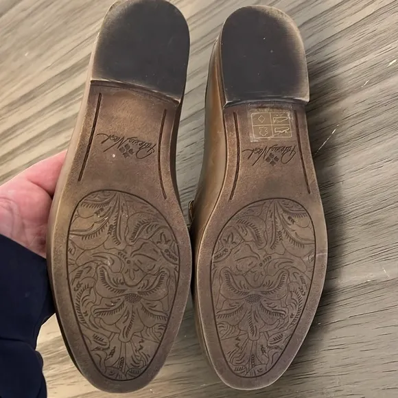 PATRICIA NASH FIA TAUPE LEATHER HORSE BIT LOAFERS 6