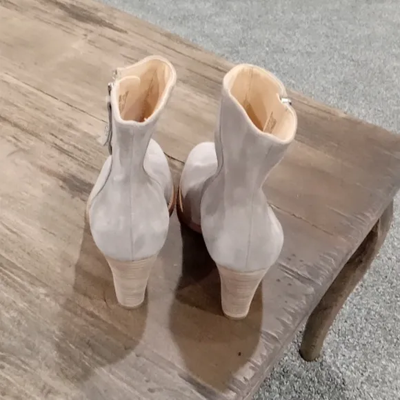 Paul Green Gray Genuine Suede/Leather Stacked Heel Ankle Boots Size 6 NWT