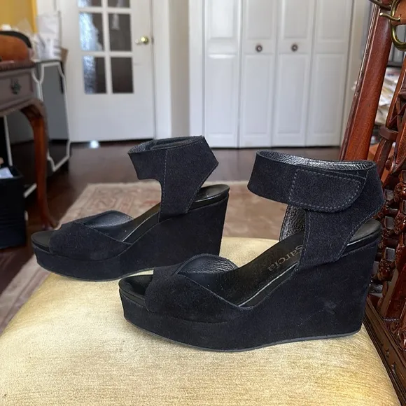 Pedro Garcia Black Suede Platform Wedge Sandals Size 9.5