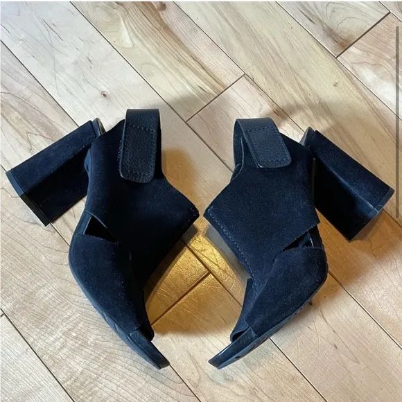 Pedro Garcia España Chunky Heel Black StrappyLeather Sandals size 38