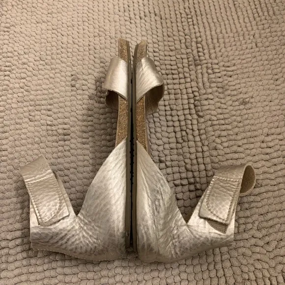 Pedro Garcia Joline Pebble Quarterback Sandals in Sirocco Rose Gold Metallic