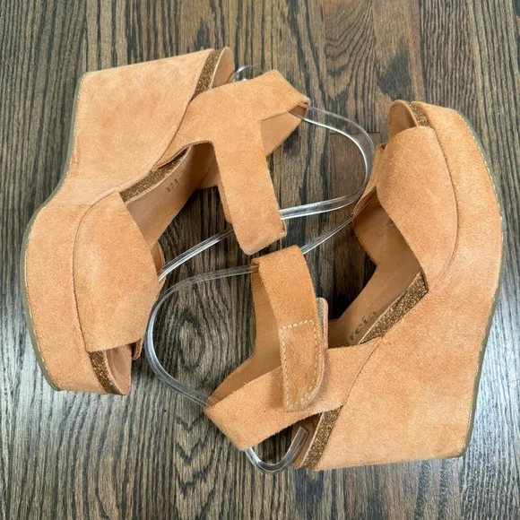 Pedro Garcia Suede Wedge Sandals size 38.5/8.5