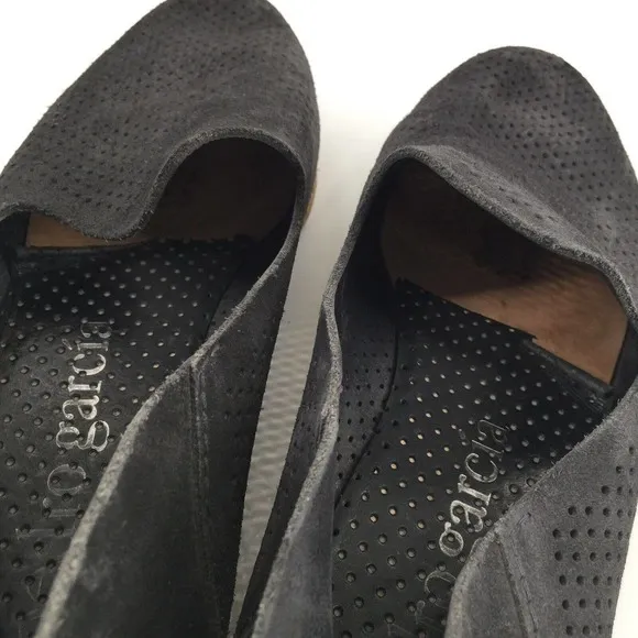 Pedro Garcia Yara Perforated Leather Loafers Size 39.5 Dark Gray Luxury Flats