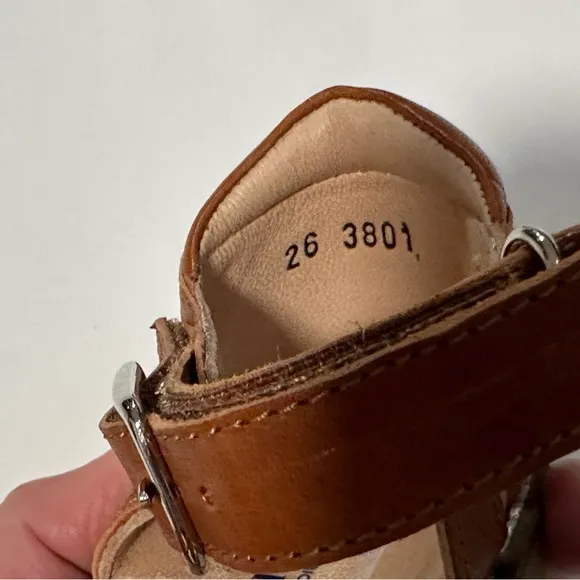 Petit Nord Little Girl’s Scalloped Leather Sandals Cognac Size EU 26