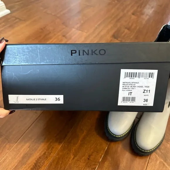 Pinko Gray Natalie Stivale Lug Boots Sz 36 or 6