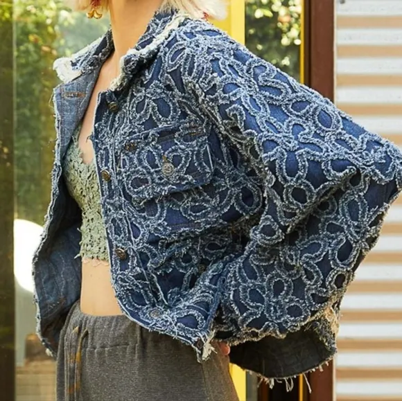 POL Flower Distressed Denim Lace Collar Frayed Large Pocket Button Cotton Jacket