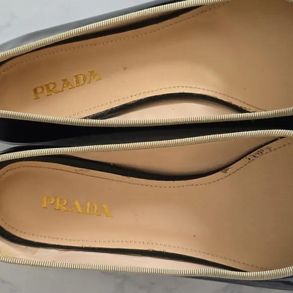 Prada Black and Brown Leather Loafers with Bow Detail