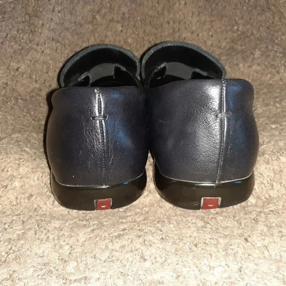 PRADA-Italy-Black Leather-Vibram Sole-Red Tab Loafers-Vintage-Sz 9-Excellent