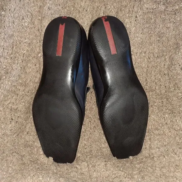PRADA-Italy-Black Leather-Vibram Sole-Red Tab Loafers-Vintage-Sz 9-Excellent