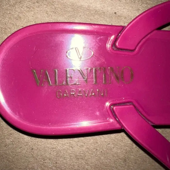 Pre-Loved Valentino Garavani Rockstud Bow Jelly Thong Sandals Pink 37 No Box!