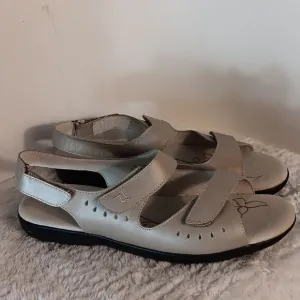 Propèt Tribidad Leather Sandals
