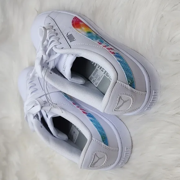 PUMA Vikky v2 Tie Dye Sneakers Women's Sneakers White