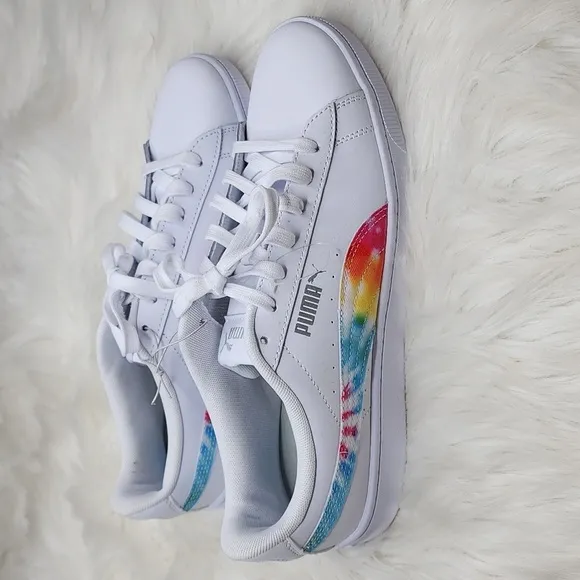 PUMA Vikky v2 Tie Dye Sneakers Women's Sneakers White