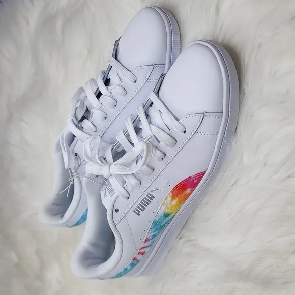 PUMA Vikky v2 Tie Dye Sneakers Women's Sneakers White