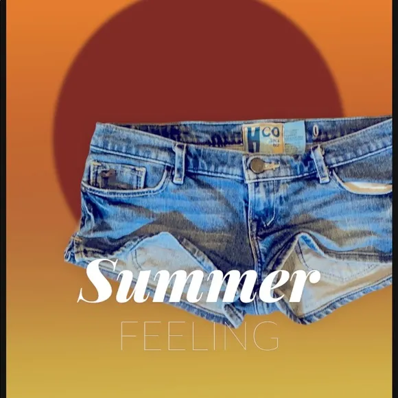 RARE 2000s HOLLISTER LOW RISE SEXY JEAN SHORTS DAISY DUKES⭐️⭐️⭐️⭐️⭐️