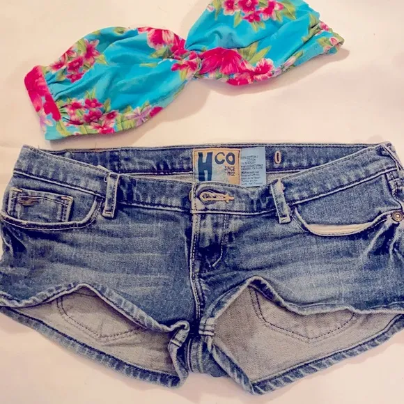 RARE 2000s HOLLISTER LOW RISE SEXY JEAN SHORTS DAISY DUKES⭐️⭐️⭐️⭐️⭐️