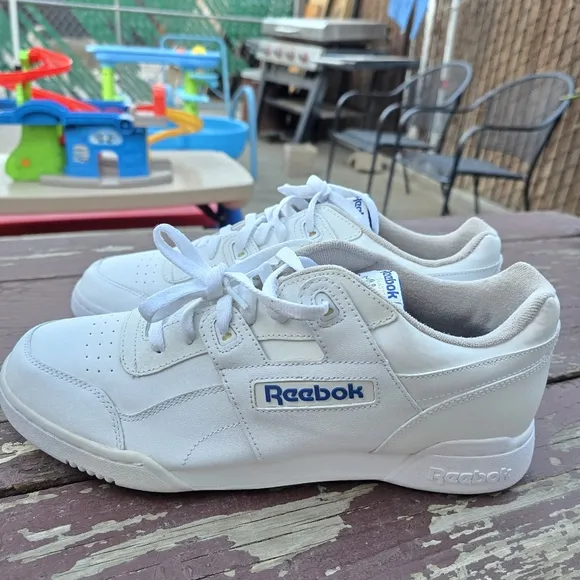 Reebok Runwalk Men's White Sneakers Sz 11.5