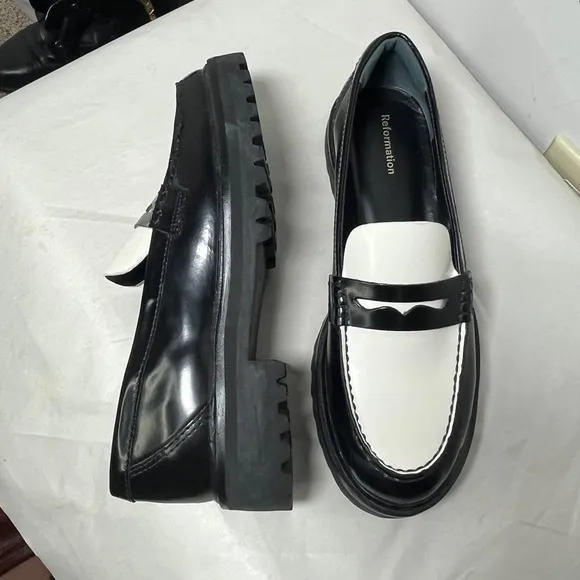 Reformation Agathea Chunky Loafer Black &amp; White Patent Upper Lugg Sole Sz 7.5