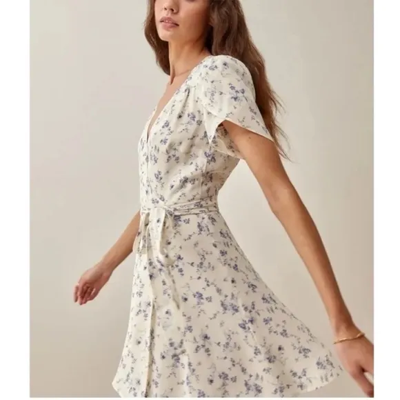 Reformation Ellwood floral wrap dress small