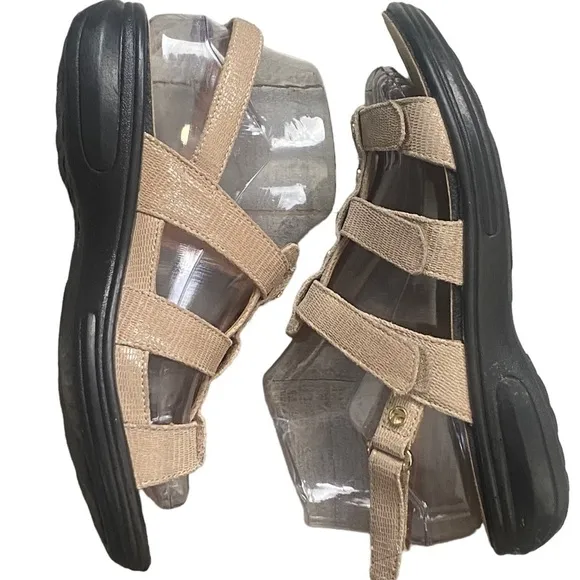 Revere Toledo sandals Velcro adjustable straps US 7/UK 5M rubber sole