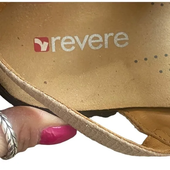 Revere Toledo sandals Velcro adjustable straps US 7/UK 5M rubber sole