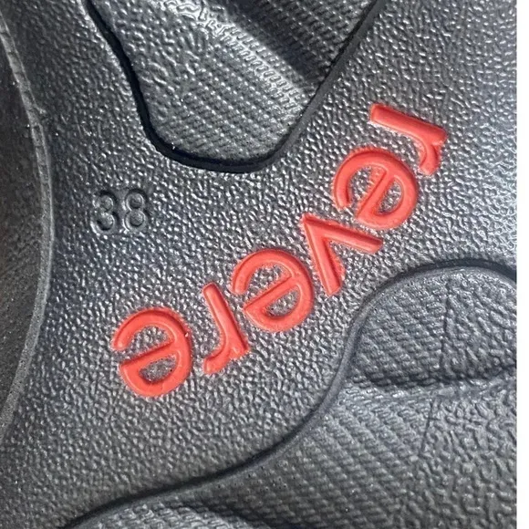 Revere Toledo sandals Velcro adjustable straps US 7/UK 5M rubber sole