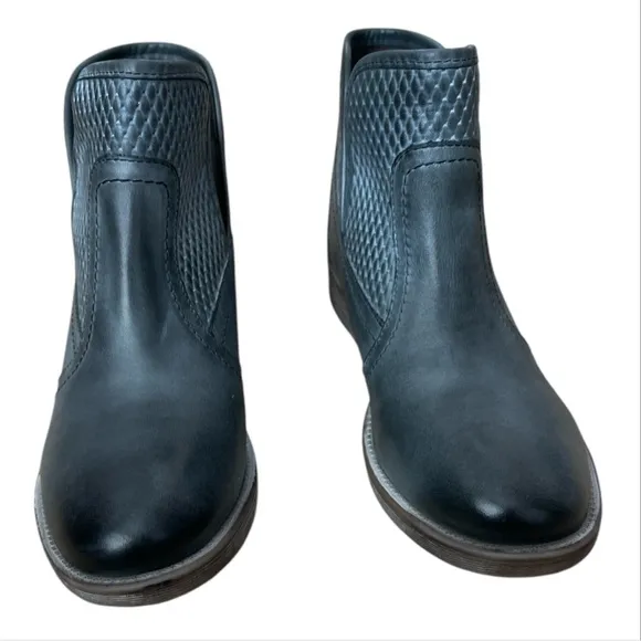 ROAN by Bed Stu Gossip Ankle Boots Gray Napa Size 8