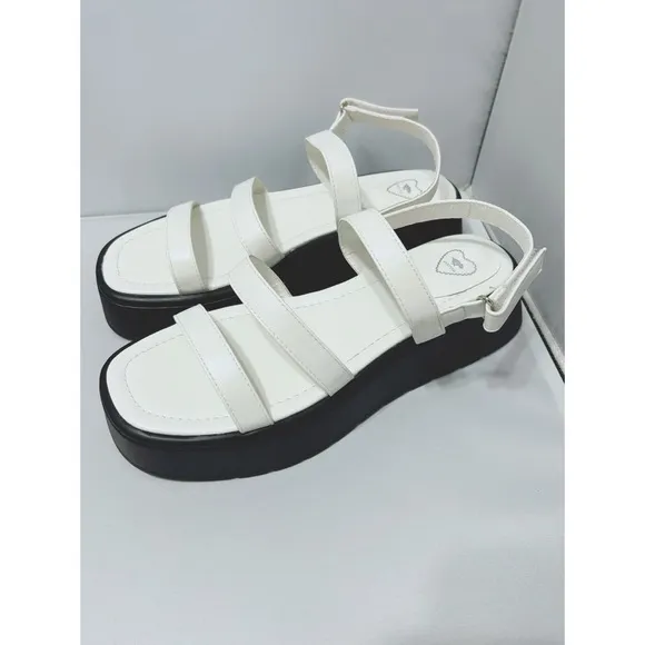 Rocketdog Dover Platform Sandals in White (NWOB)