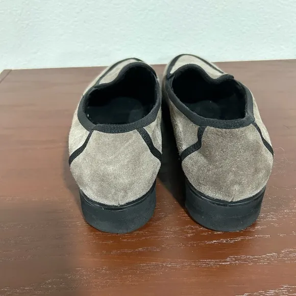 Ron White Rita Gray and Black Suede Loafers Vibram Soles Size 8