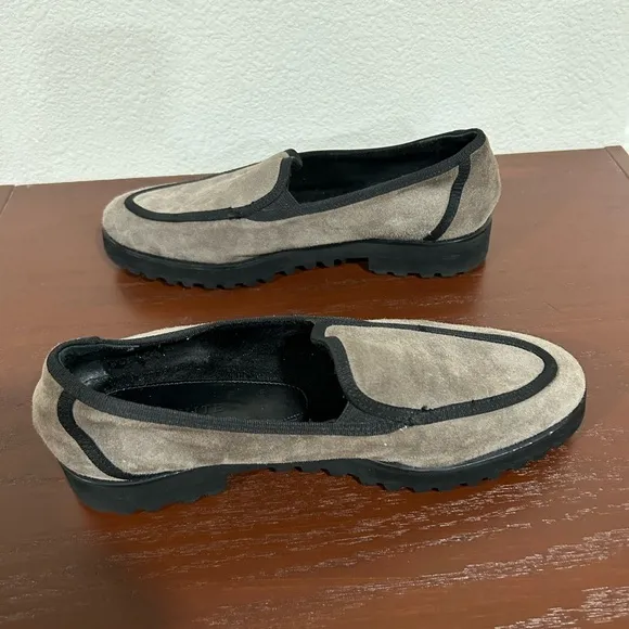 Ron White Rita Gray and Black Suede Loafers Vibram Soles Size 8