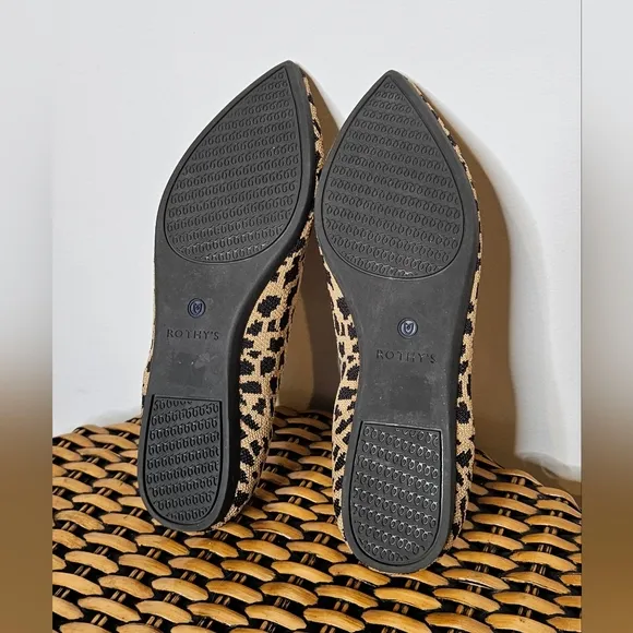 Rothy's &quot;The Point&quot; Retired Leopard Black Tan Loafer Flats Womens 7.5 Rare