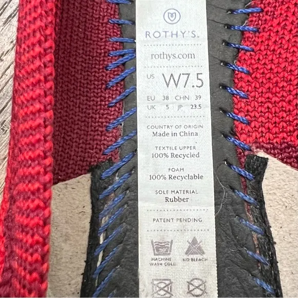 ROTHY'S Camo Point Toe Knit Flats in Red Camo