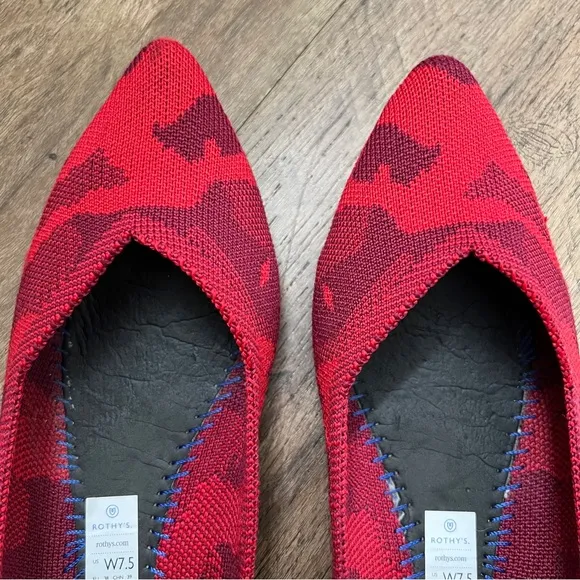 ROTHY'S Camo Point Toe Knit Flats in Red Camo
