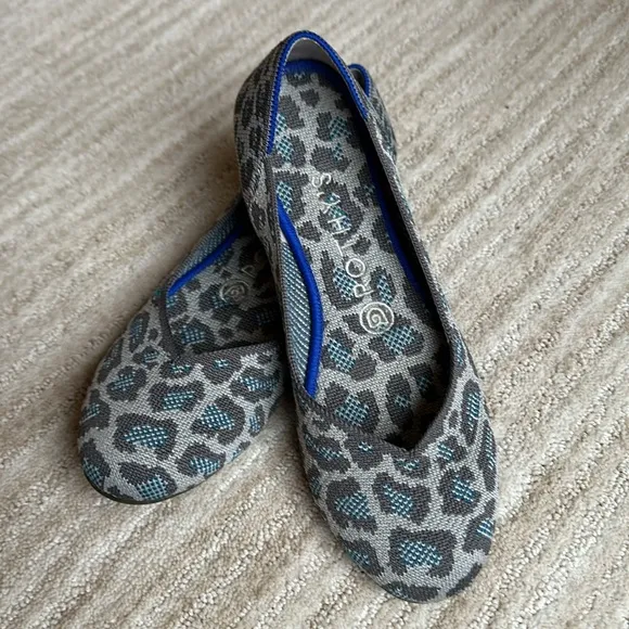 Rothy’s Gray Spotted Leopard Cheetah Round Toe Flats Retire Limited Edition Sz 7
