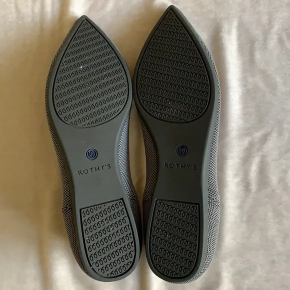 Rothy’s Pointed Toe Gray Flats 7