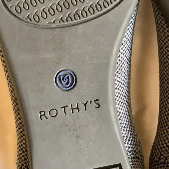 Rothy’s Pointed Toe Gray Flats 7
