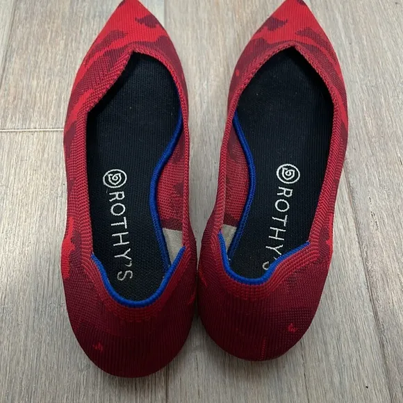 Rothy's Red Camo Pointy Toe Flats size 9 W 39