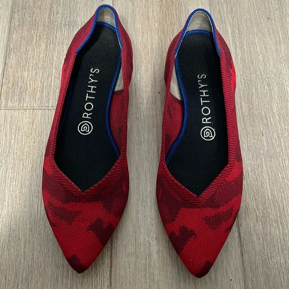 Rothy's Red Camo Pointy Toe Flats size 9 W 39