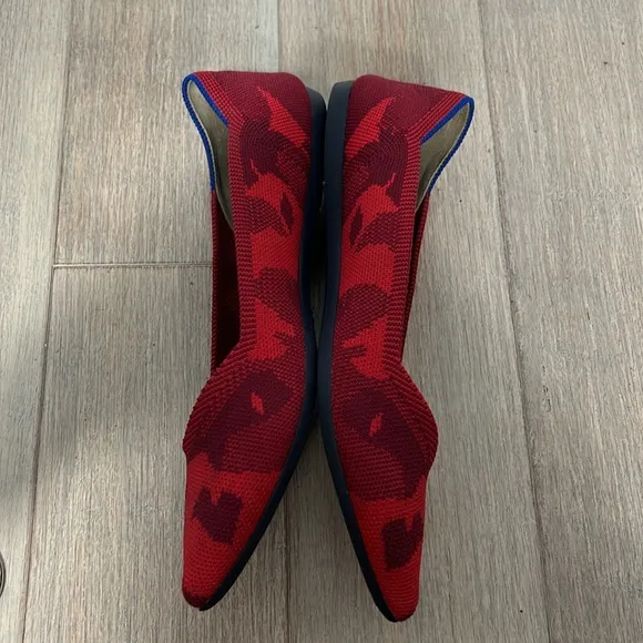 Rothy's Red Camo Pointy Toe Flats size 9 W 39