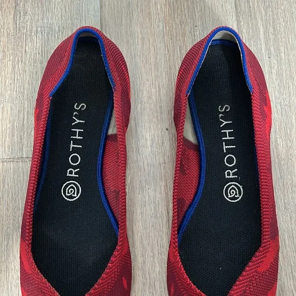 Rothy's Red Camo Pointy Toe Flats size 9 W 39