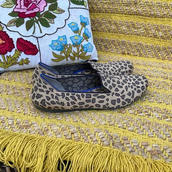 Rothy’s Retired Round Toe Leopard flats 8.5